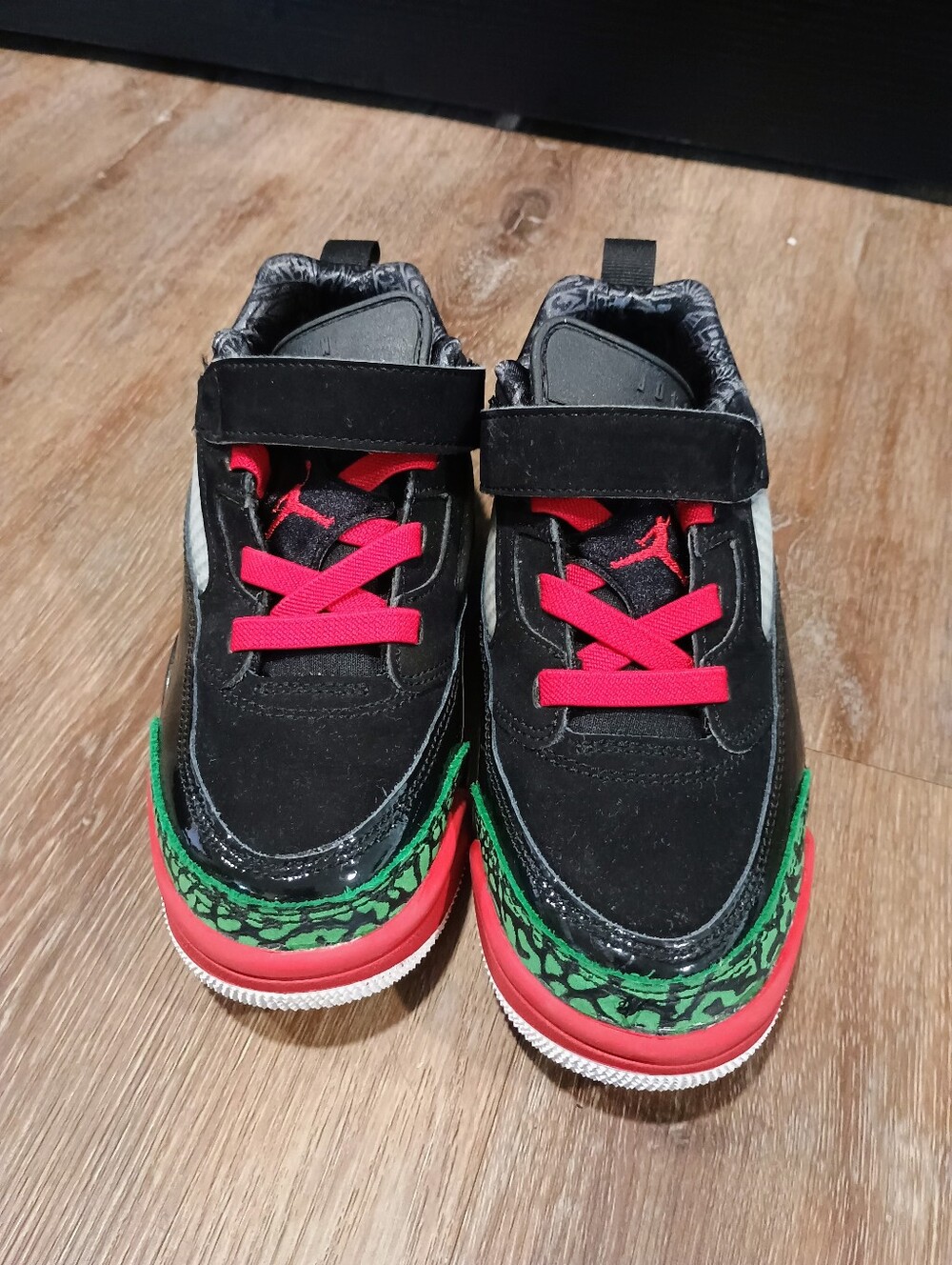 Jordan Spizike Black Red Green 13C Toddler | Brand New - Picture 3 of 6